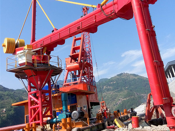 卸船機(jī) 卸船機(jī)