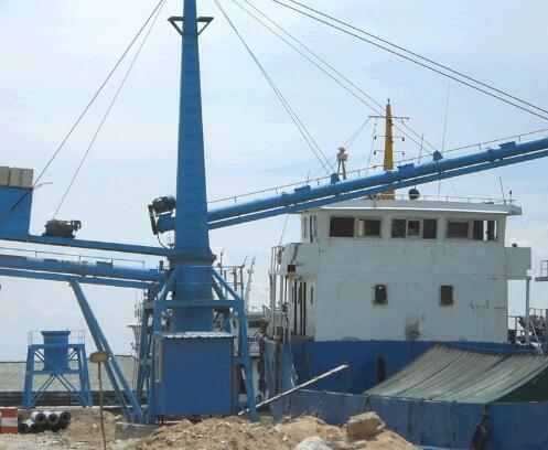 水泥卸船機(jī)實拍 水泥卸船機(jī)實拍